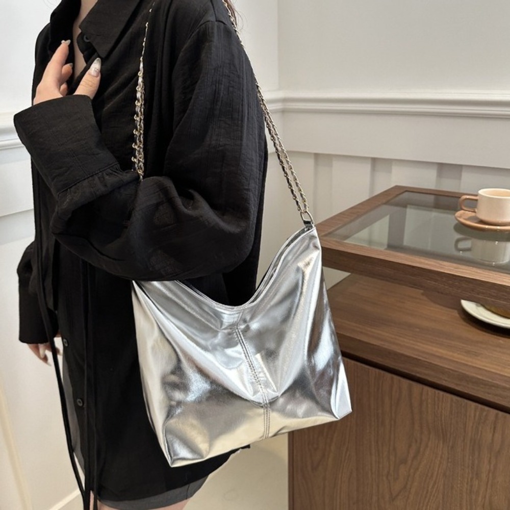 Women'S Xl Bags - กระเป๋าโท้ทหนัง PU เงาสไตล์เรโทร กระเป๋าสะพายไหล่โซ่ จุของได้เยอะ สีพื้น