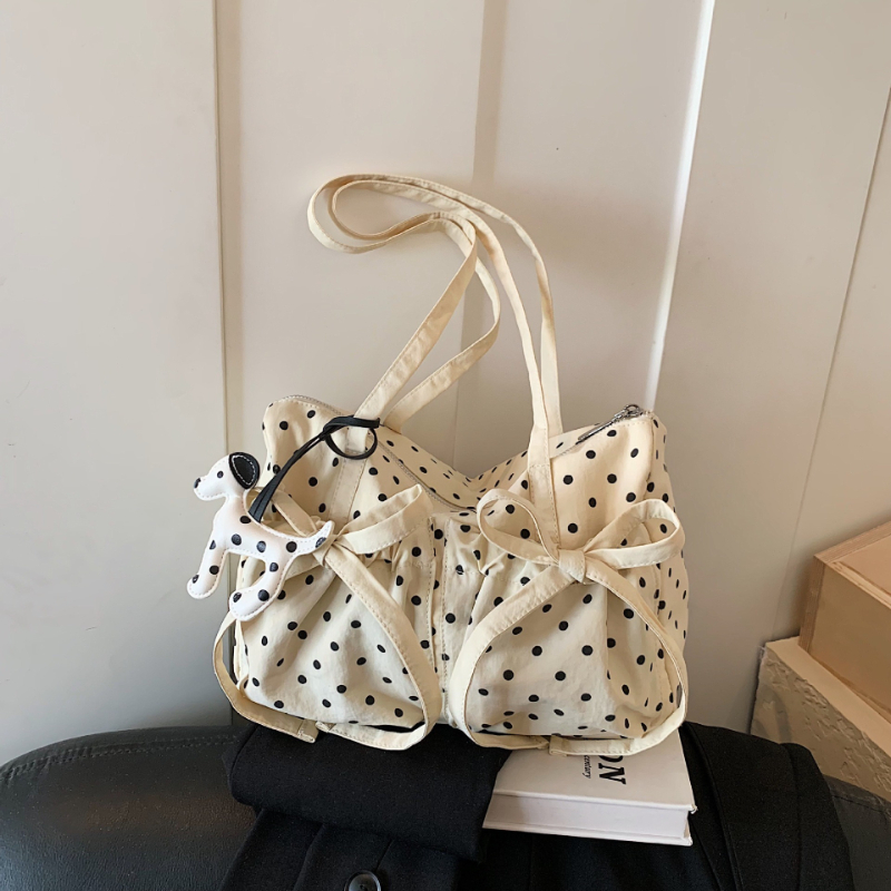 Women'S Tote Bags Designer - กระเป๋าโท้ทลายจุดแฟชั่นใหม่สำหรับผู้หญิง ดีไซน์โบว์ จุของได้เยอะ พับเก็บได้ สะพายไหล่ กระเป๋าทรงหมอน